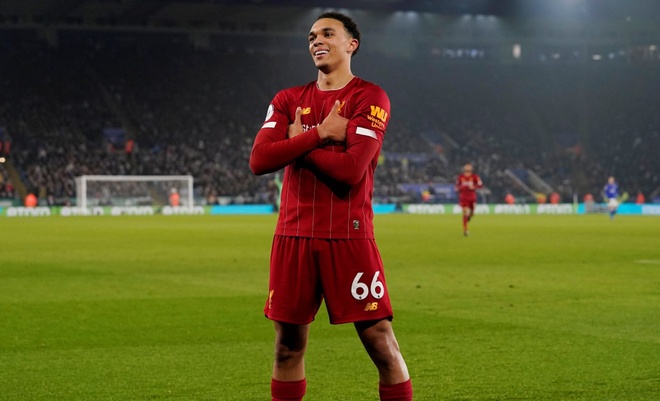 Hậu vệ cánh phải Trent Alexander - Arnold