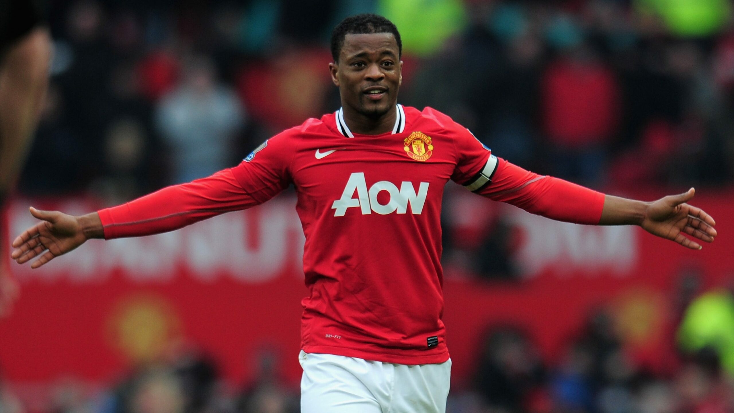 Cầu thủ Patrice Evra vị trí hậu vệ cánh trái